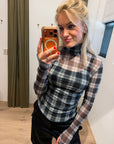 Dante 6 Casha printed check mesh top