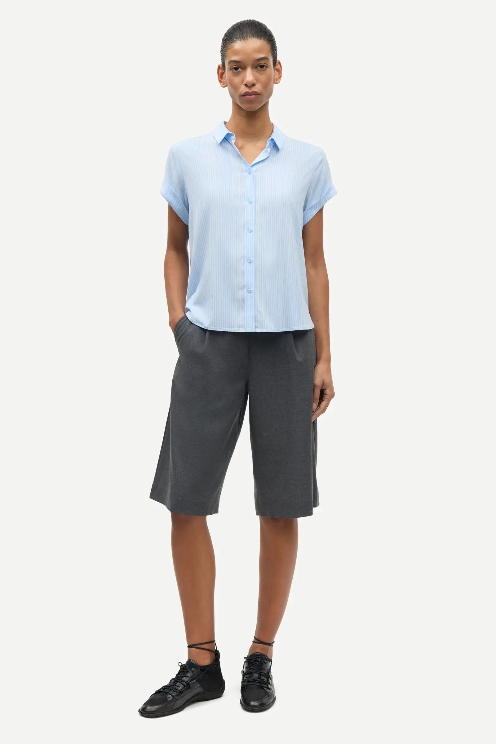 Samsoe Samsoe Saharper pleat shorts