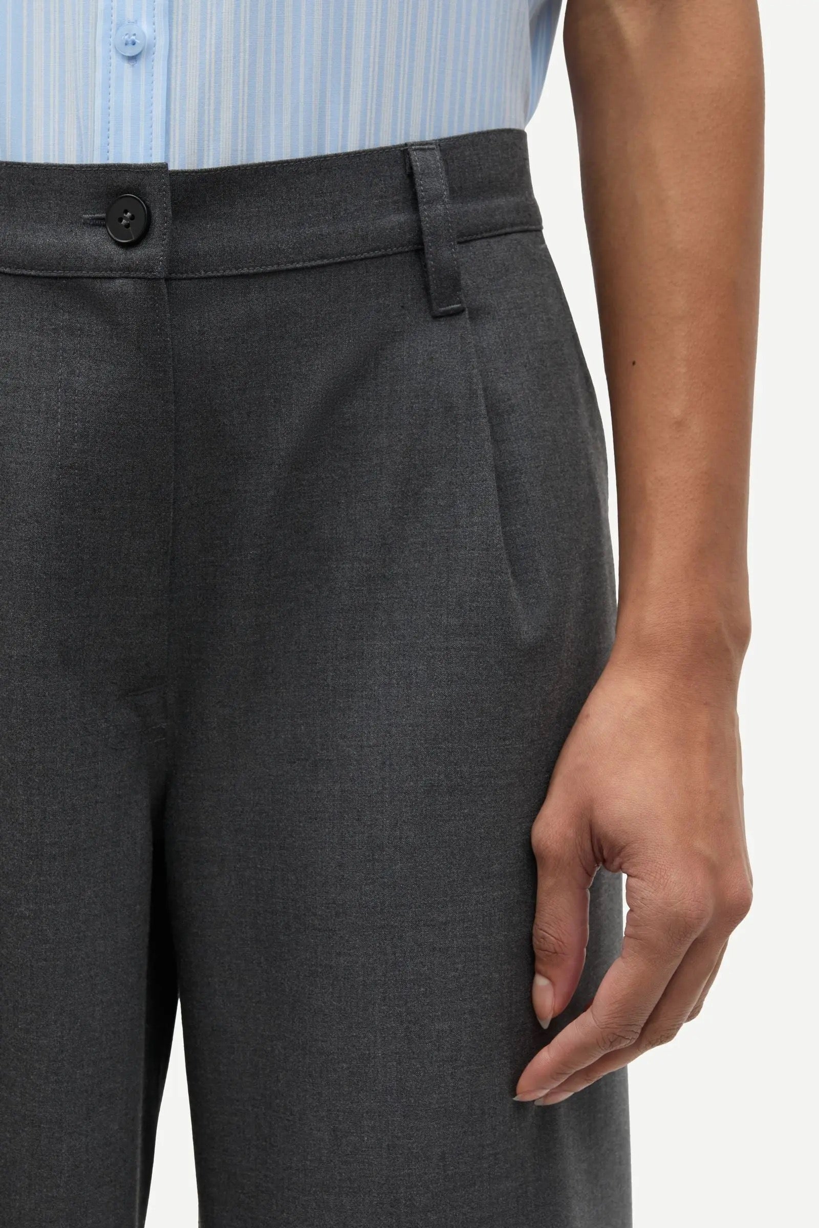 Samsoe Samsoe Saharper pleat shorts