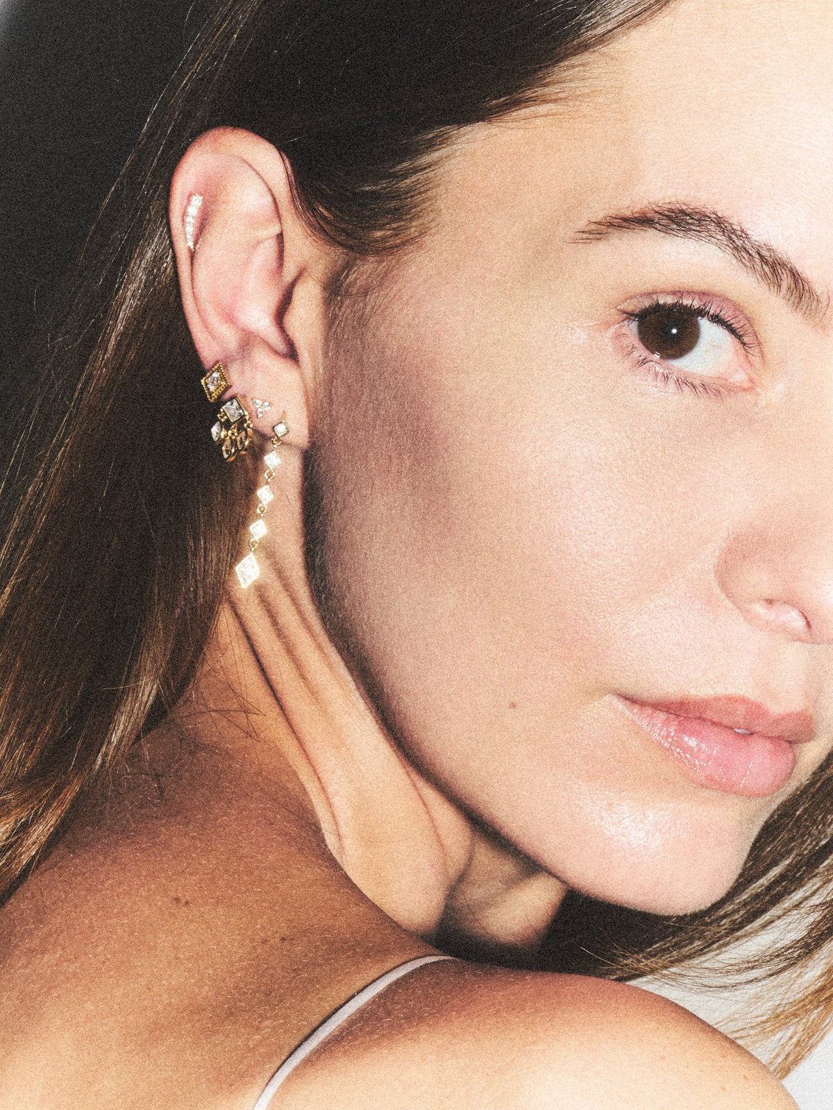 Bobby Rose Glimmer Bar Stud